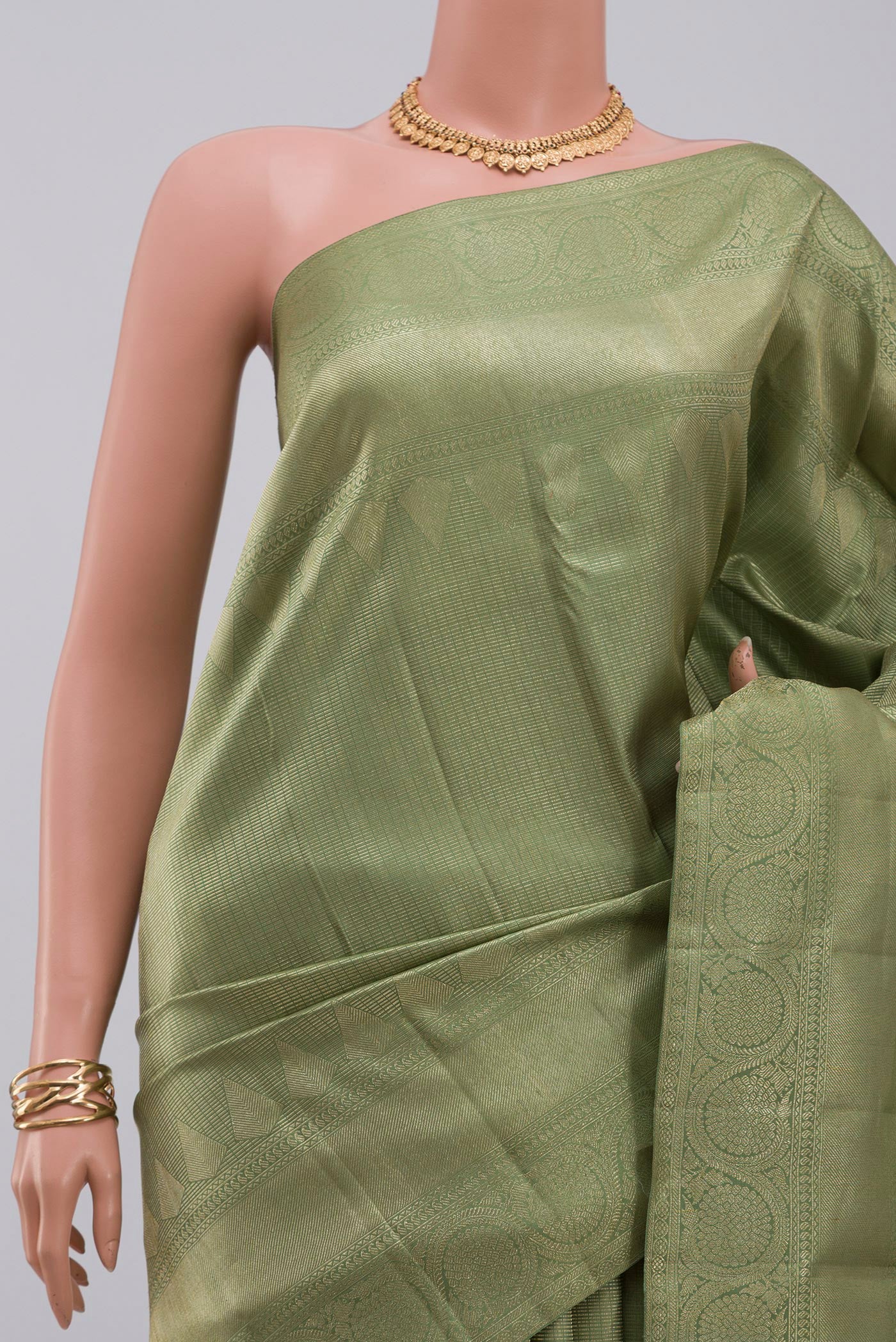 Border image of Pista Green Kanchipuram Silk Saree with Zari Brocade on the body and Zari Border. 