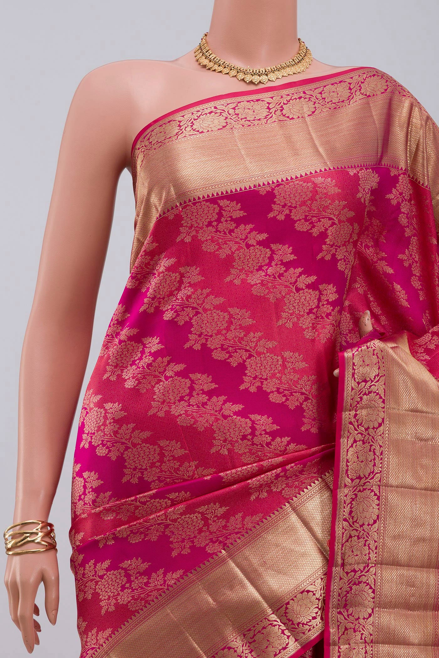 Border image of Pink Kanjivaram Silk Saree with Zari Brocade on the body and Zari Border. 