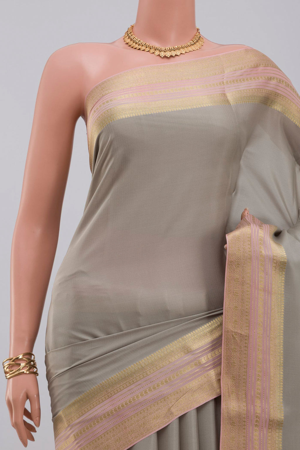Border image of Grey Crepe Saree with Plain Body and Fancy Border. 