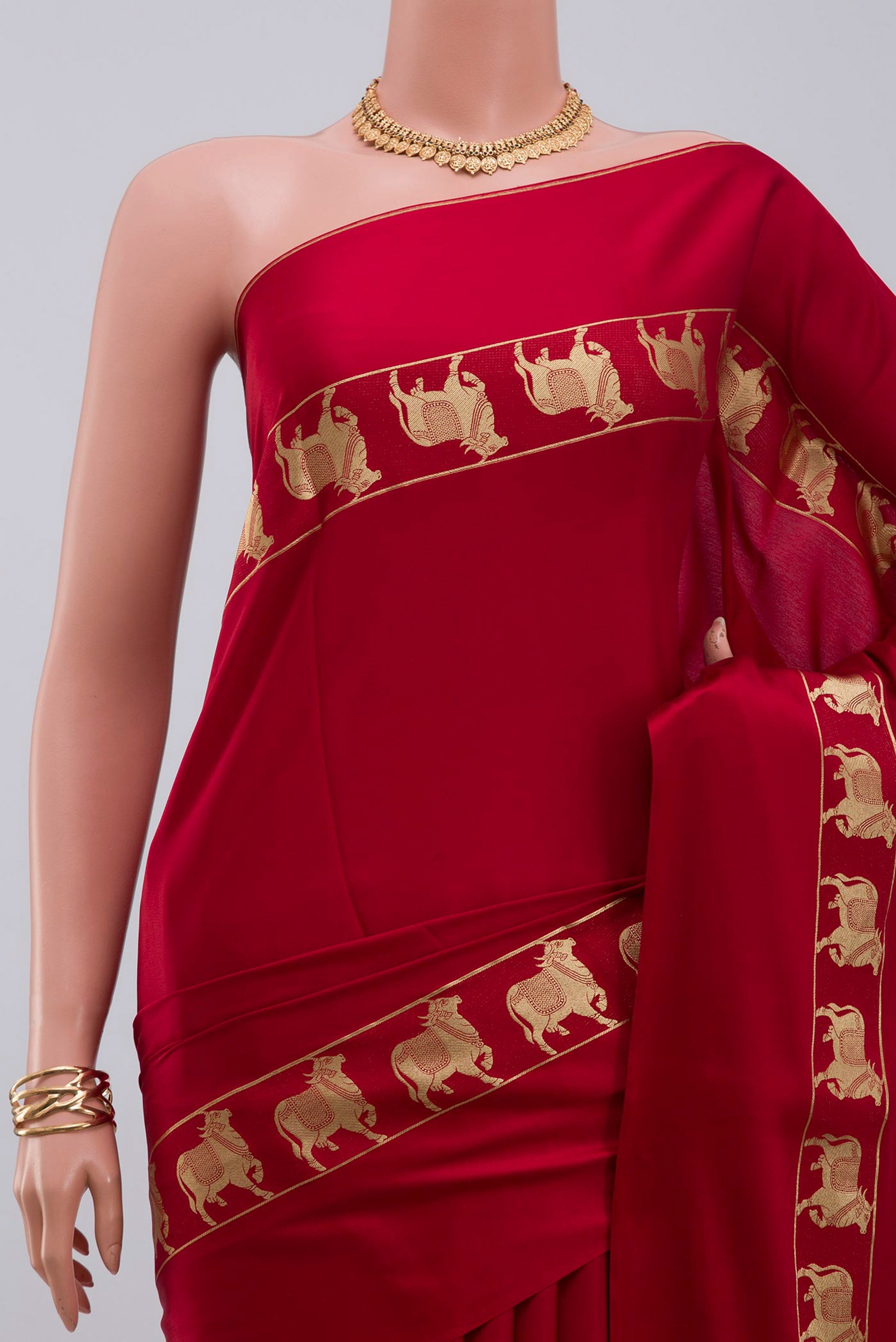 Border image of Red Mysore Crepe Saree with Plain Body and Zari Border. 