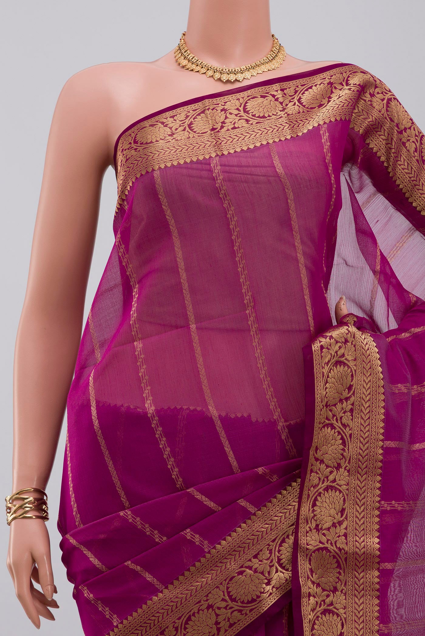 Border image of Purple Silk Cotton Saree with Stripes on the body and Zari Border. 