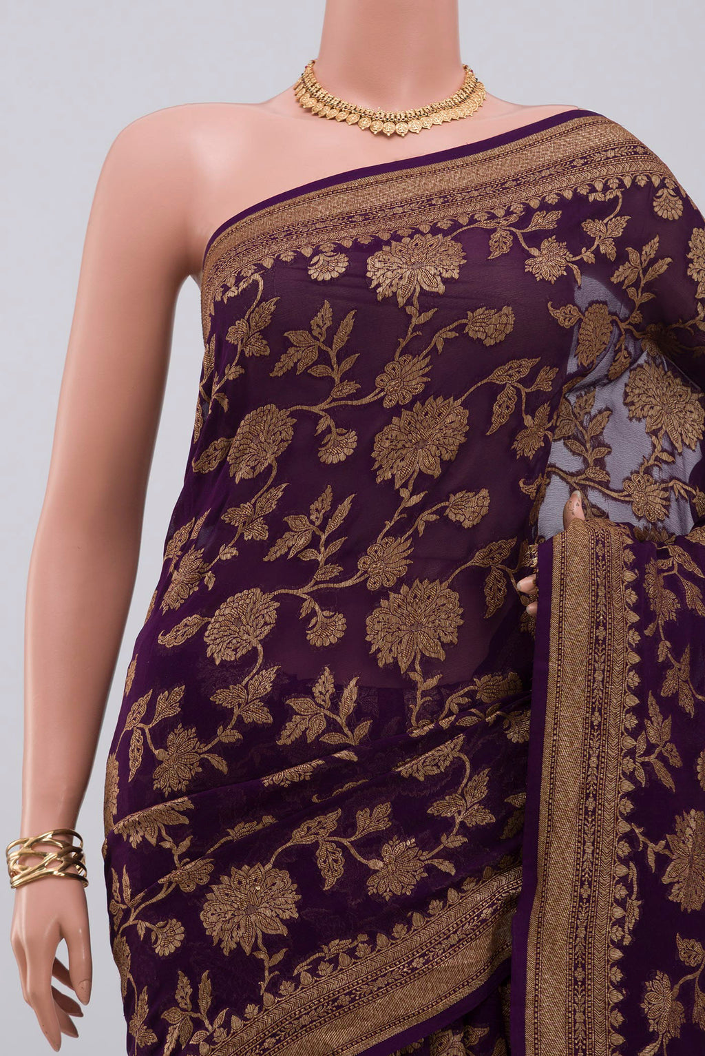 Border image of Purple Georgette Saree with Fancy on the body and Fancy Border. 