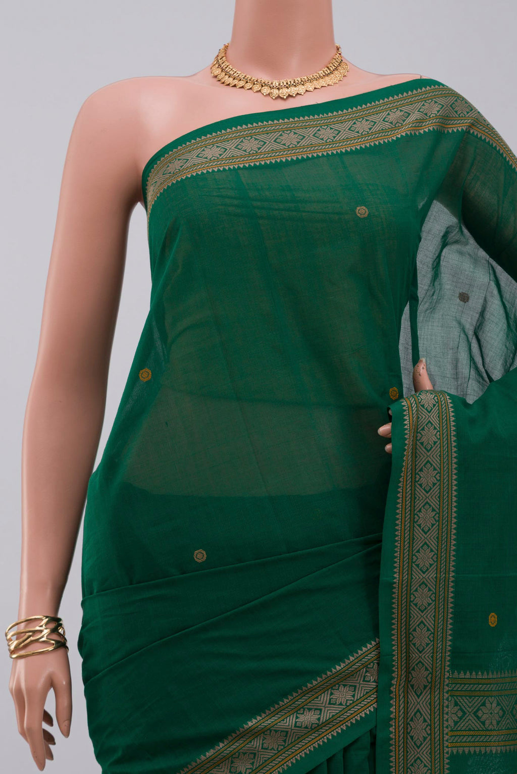 Border image of Green Kanchi Cotton Saree with Thread Butta on the body and Thread Border. 