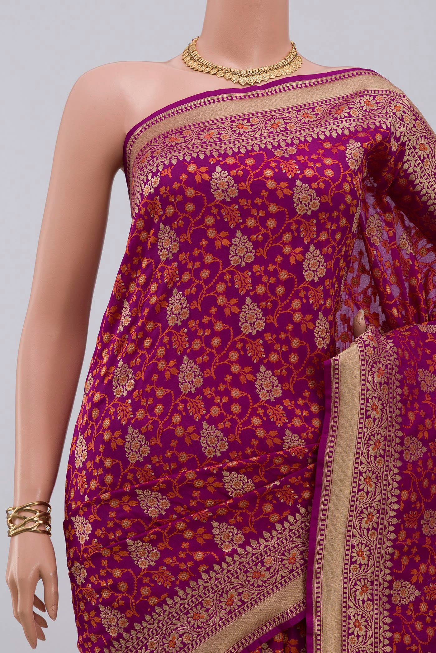Border image of Magenta Banarasi Saree with Fancy on the body and Fancy Border. 