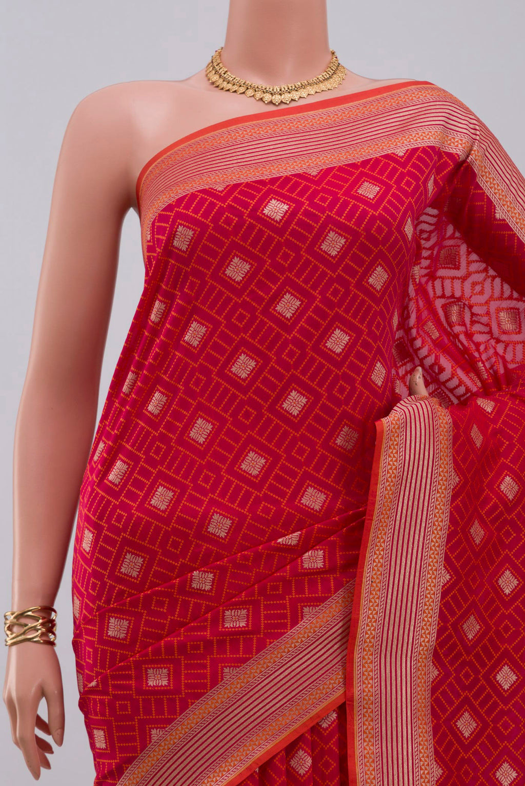 Border image of Pink Banarasi Saree with Jacquard With Zari Butta on the body and Fancy Border. 