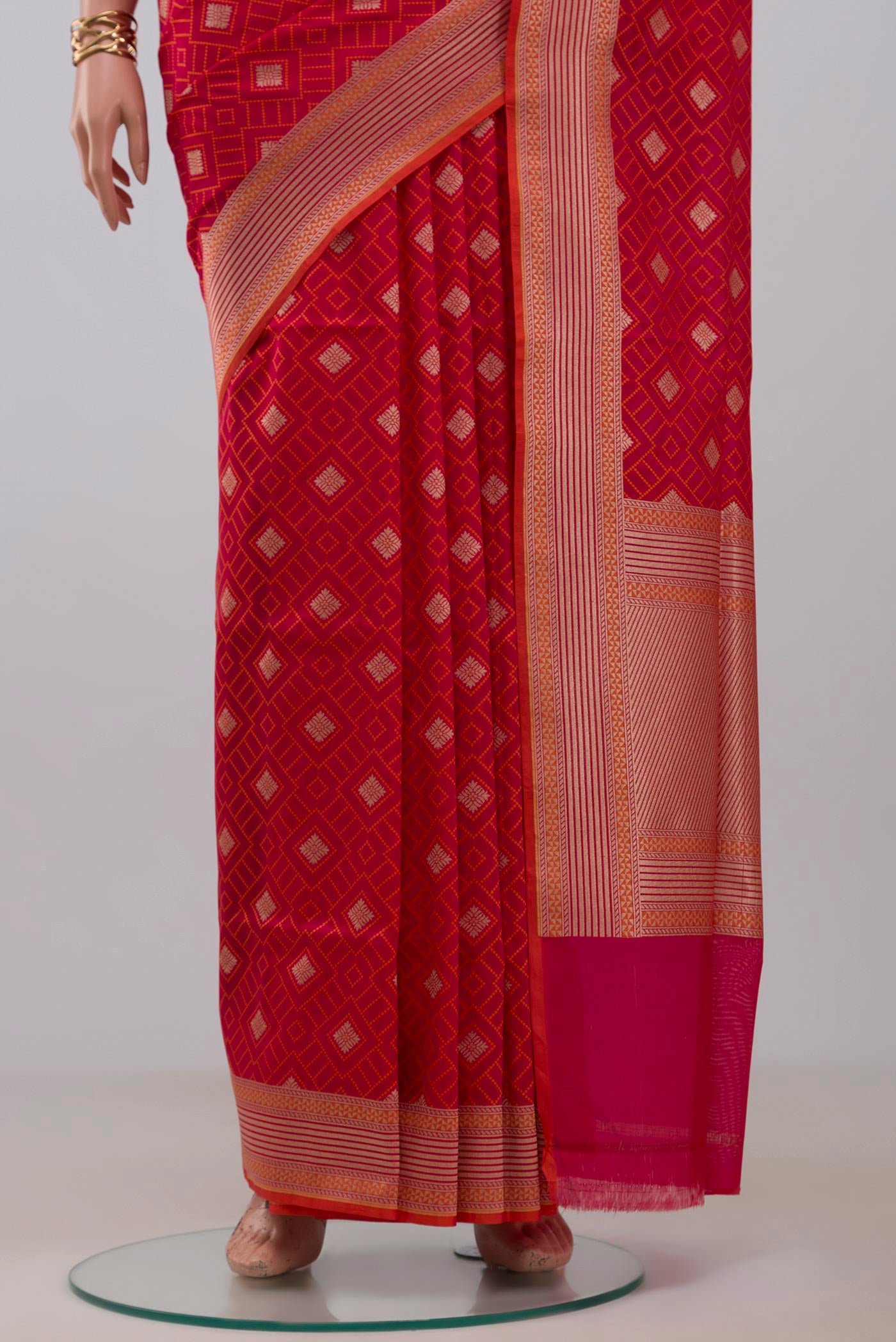 Pleats and pallu of Pink Banarasi Saree with Jacquard With Zari Butta on the body and Fancy Border. 