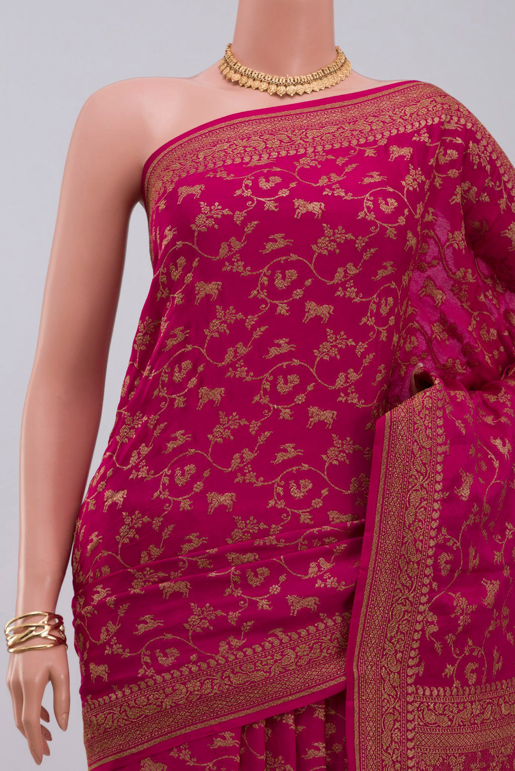Border image of Pink Georgette Saree with Fancy on the body and Zari Border. 