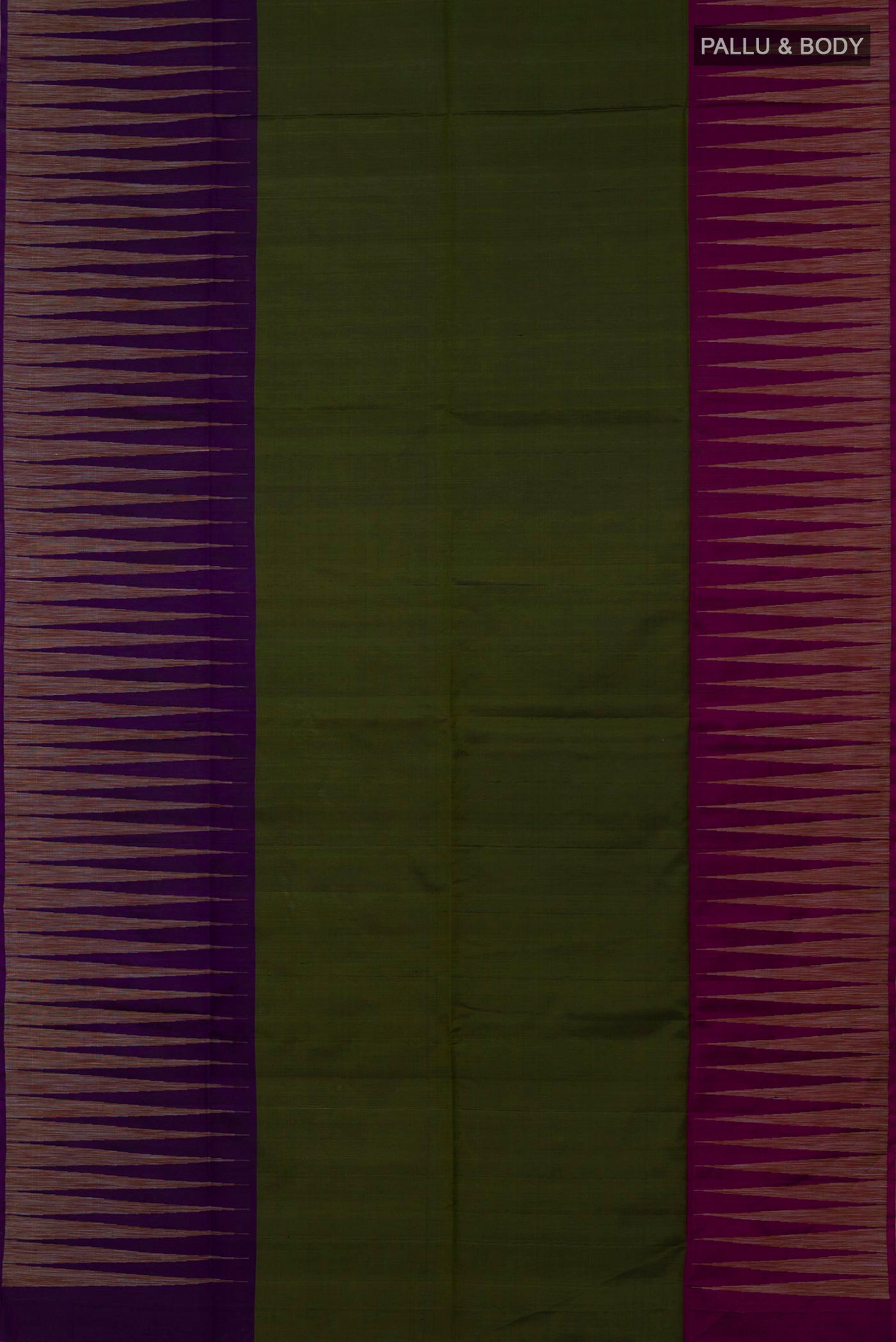 Flat view of Green Soft Silk Saree with Plain Body and Ganga Jamuna Border. 