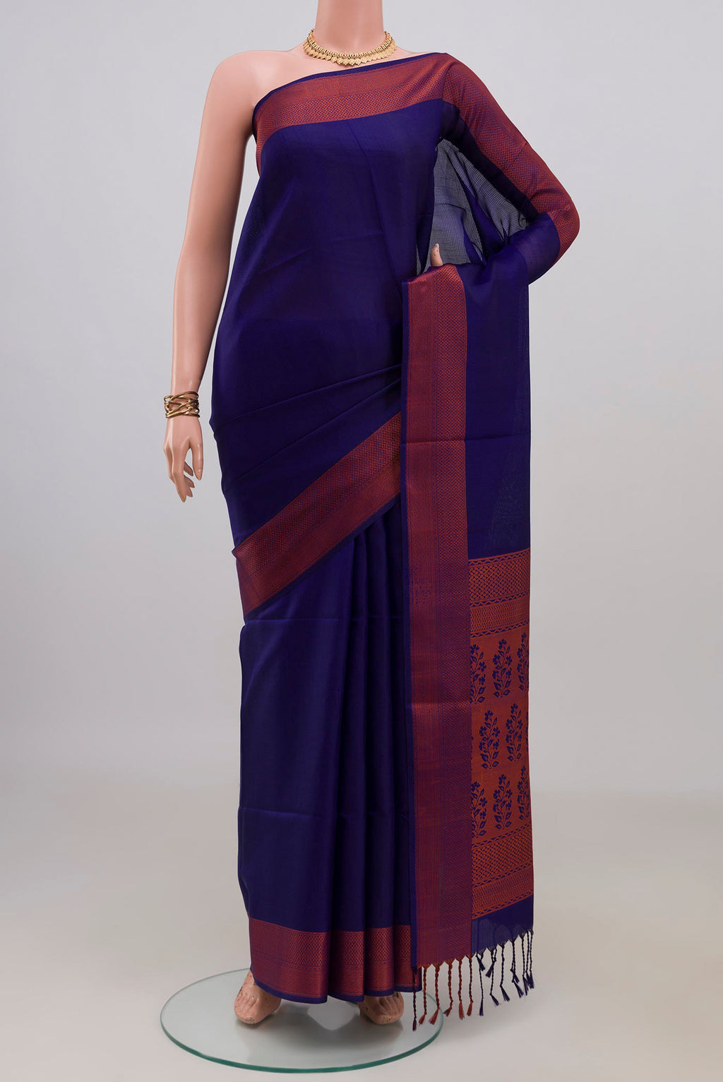 Pure Silk Blue Soft Saree with Plain Body and Thread Border.  displayed on a mannequin