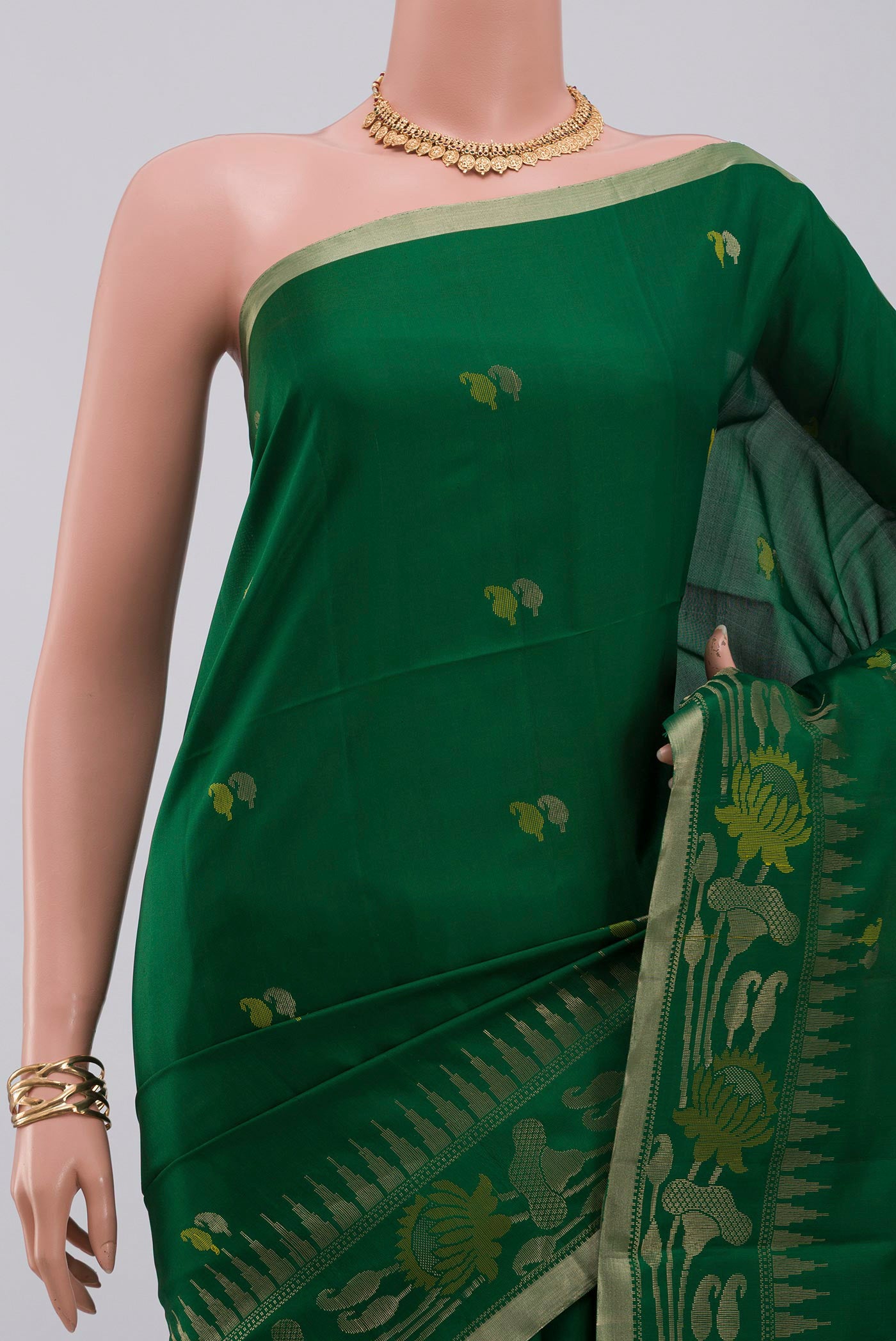 Border image of Green Soft Silk Saree with Zari And Thread Butta on the body and Thin Zari Line. 