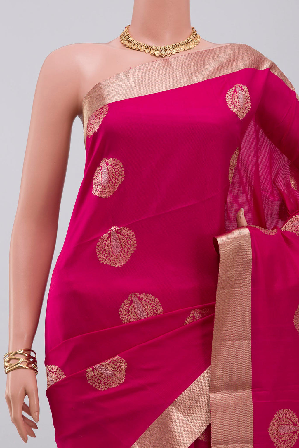Border image of Pink Soft Silk Saree with Zari Butta on the body and Zari Border. 