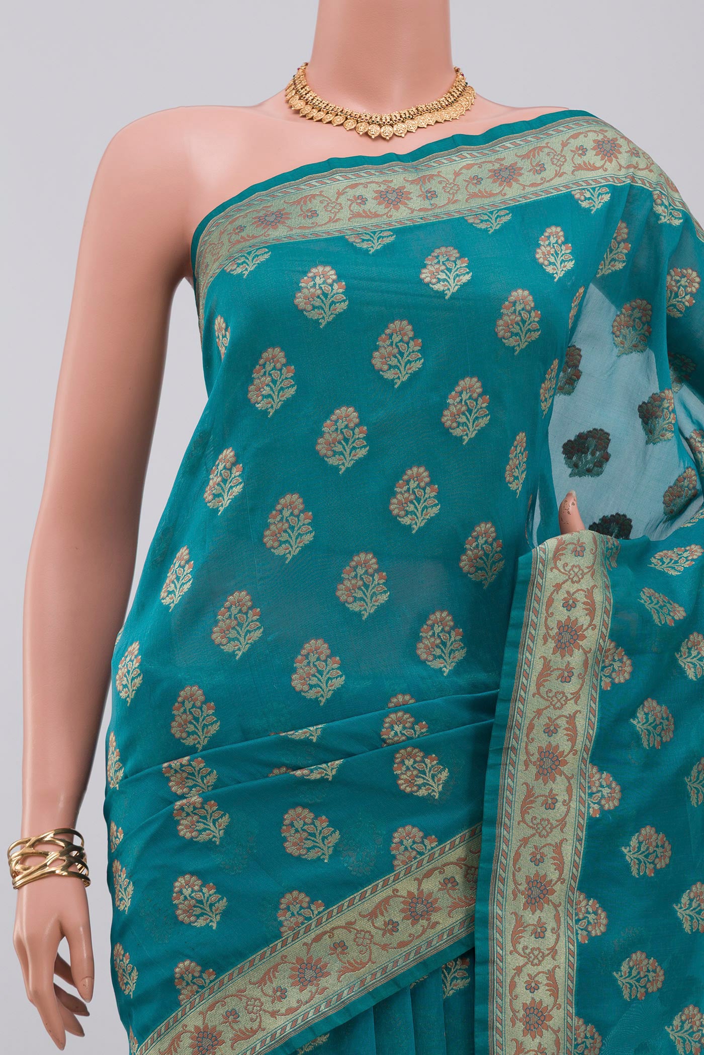 Border image of Blue Banarasi Saree with Zari Butta on the body and Fancy Border. 