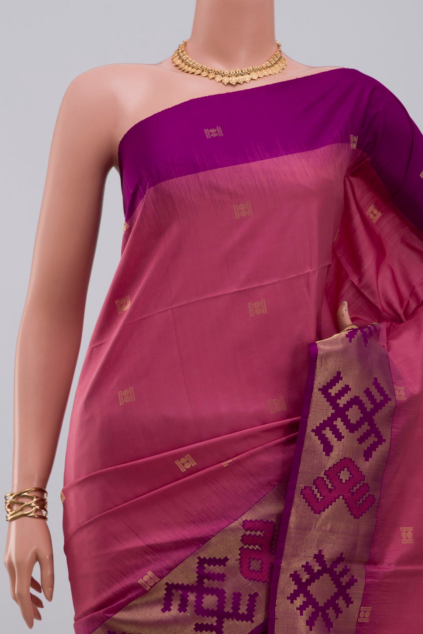 Border image of Pink Soft Silk Saree with Zari Butta on the body and Fancy Border. 