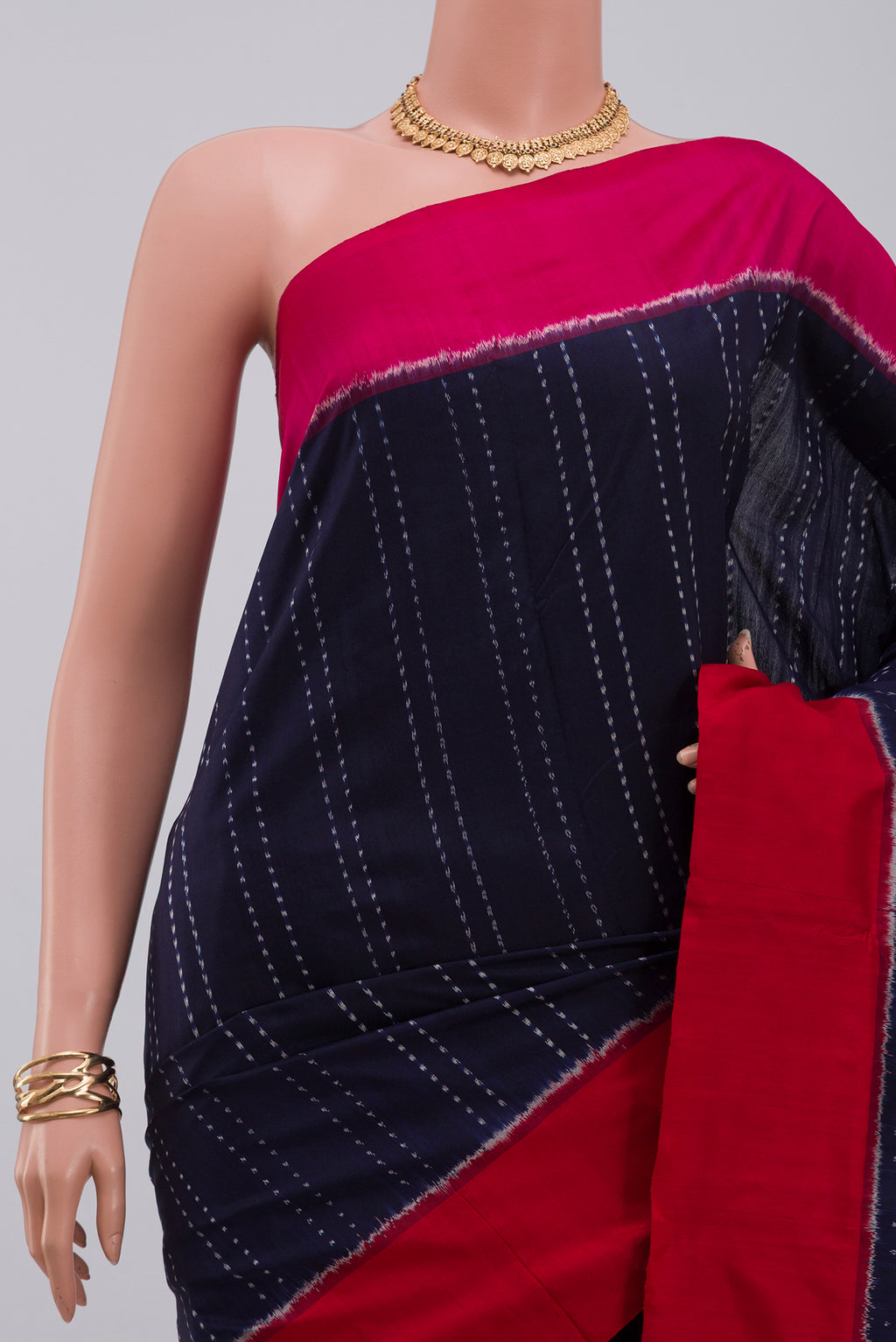 Border image of Navy Blue Pochampally Silk Saree with Ikat design on the body and Plain Border. 