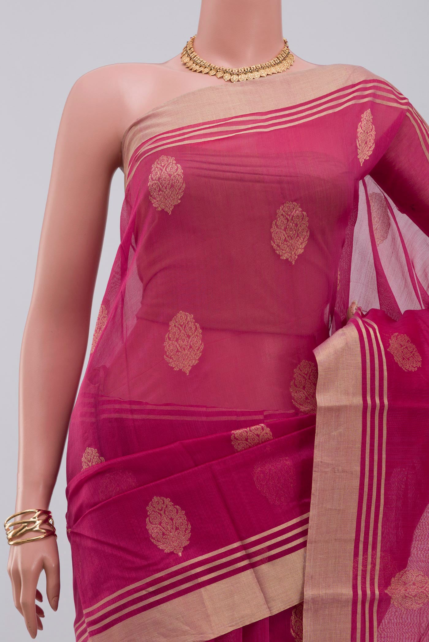 Border image of Pink Chanderi Silk Cotton Saree with Zari Butta on the body and Zari Border. 