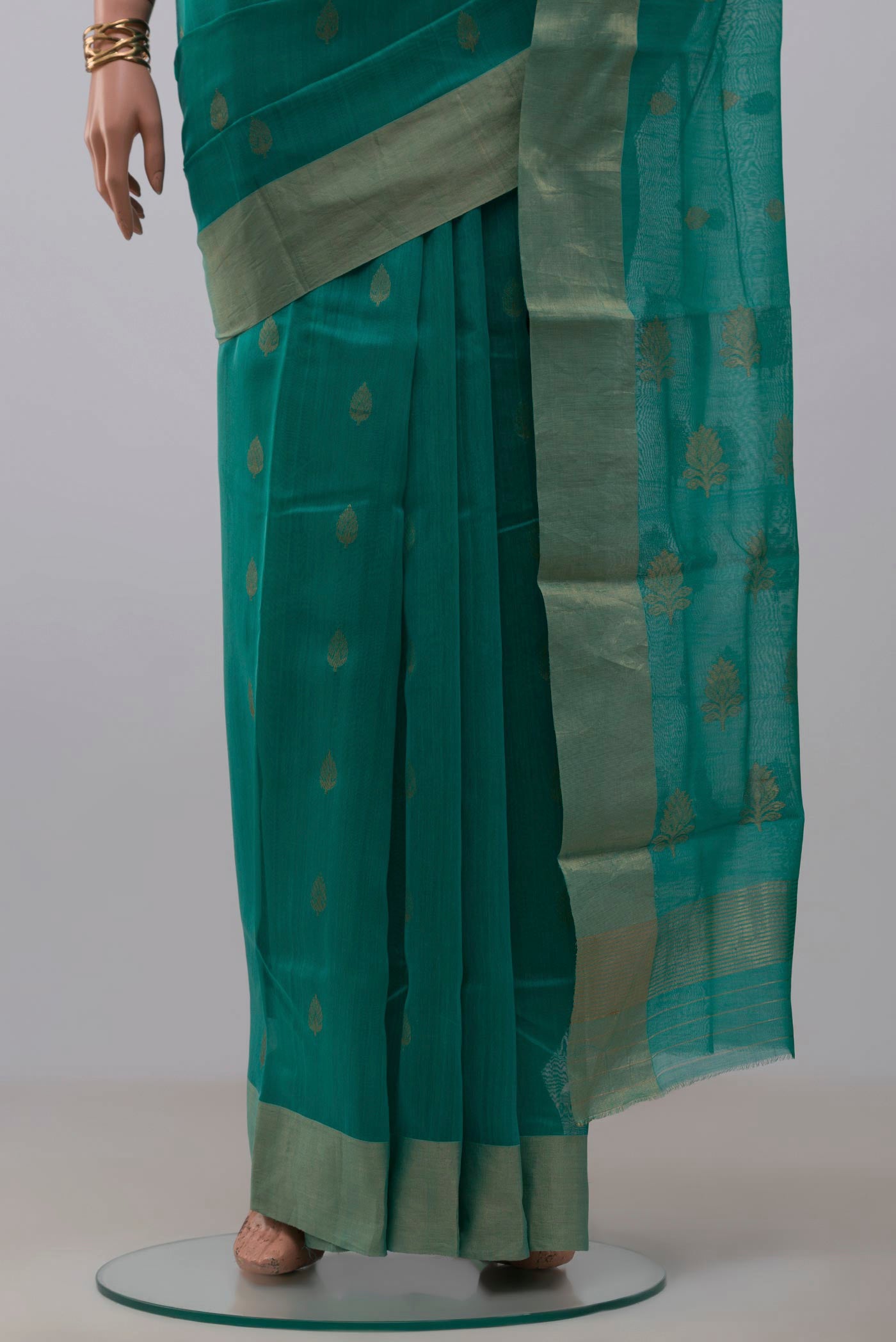 Pleats and pallu of Blue Chanderi Silk Cotton Saree with Zari Butta on the body and Zari Border. 