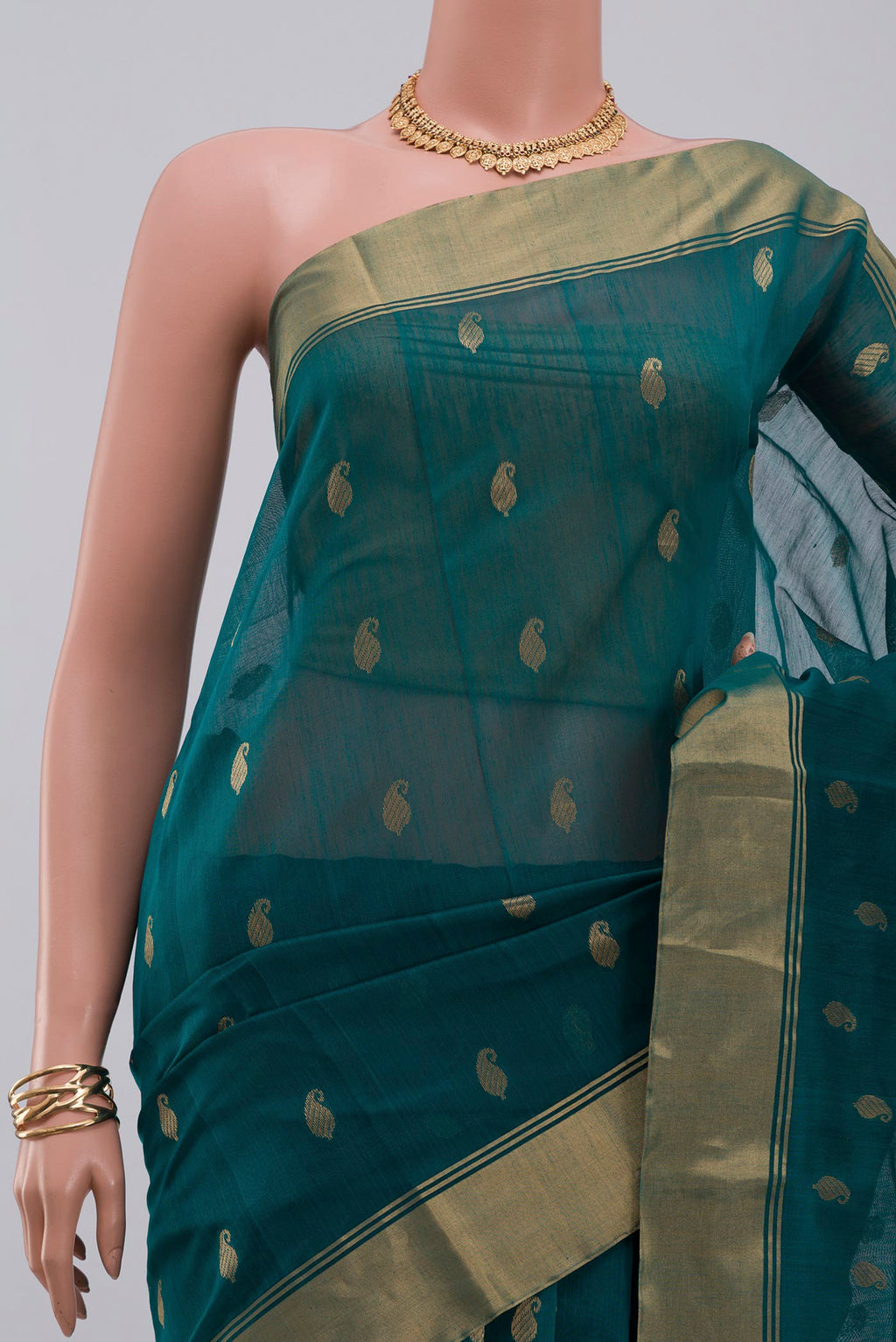 Border image of Green Chanderi Silk Cotton Saree with Zari Butta on the body and Zari Border. 