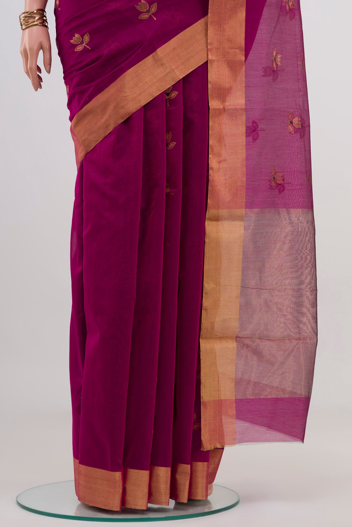 Pleats and pallu of Pink Chanderi Silk Cotton Saree with Zari Butta on the body and Zari Border. 