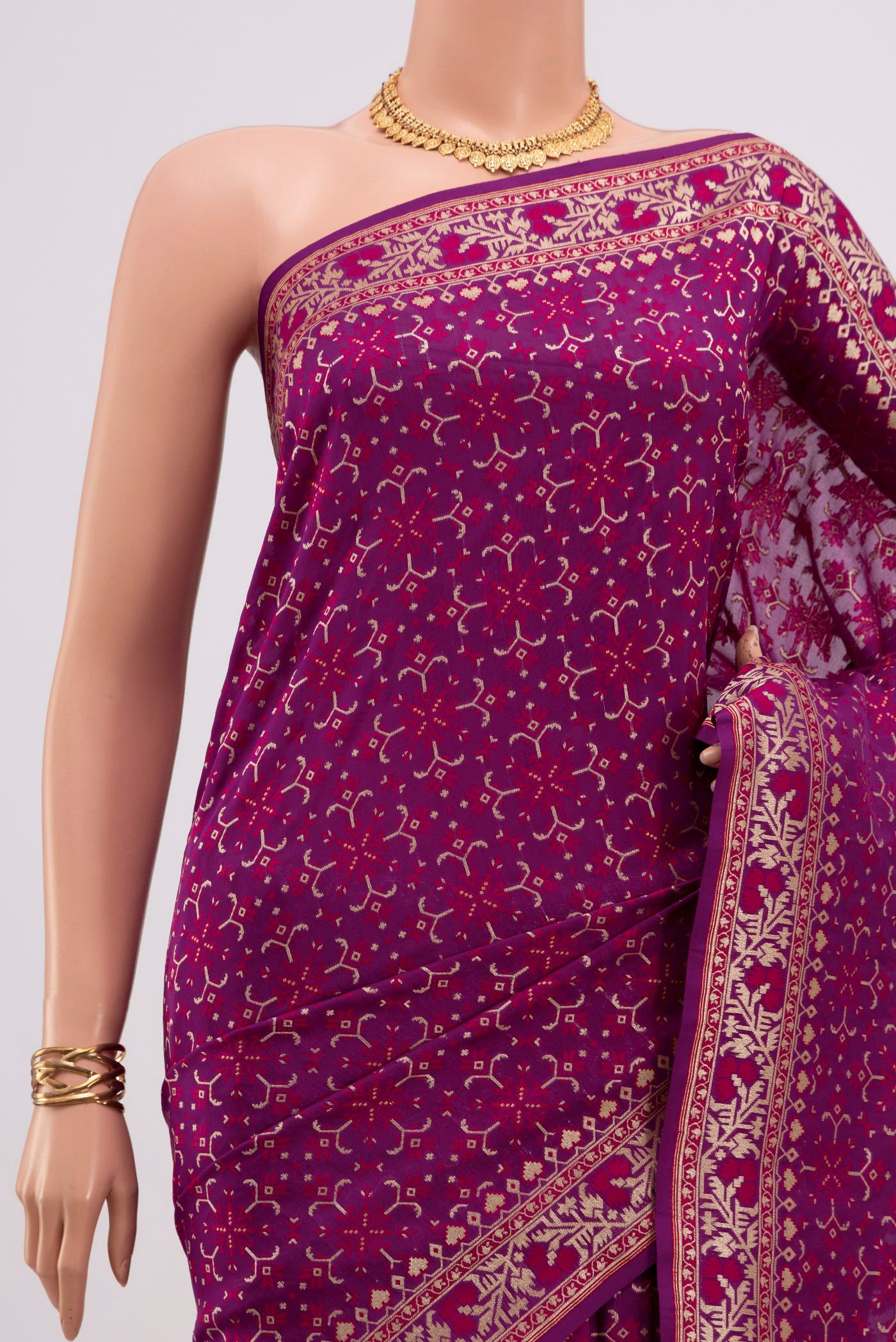 Border image of Purple Banarasi Saree with Fancy on the body and Fancy Border. 