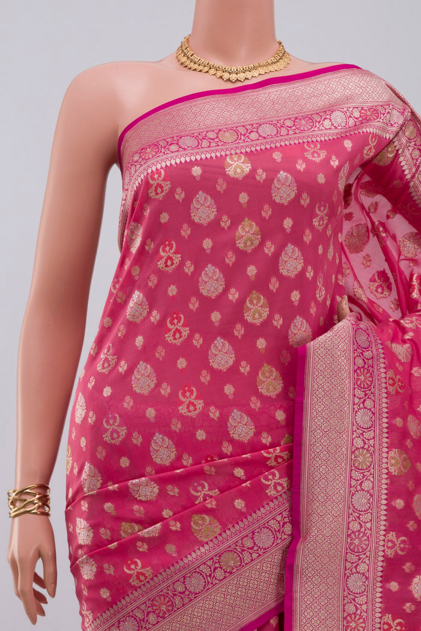 Border image of Pink Banarasi Saree with Fancy on the body and Fancy Border. 