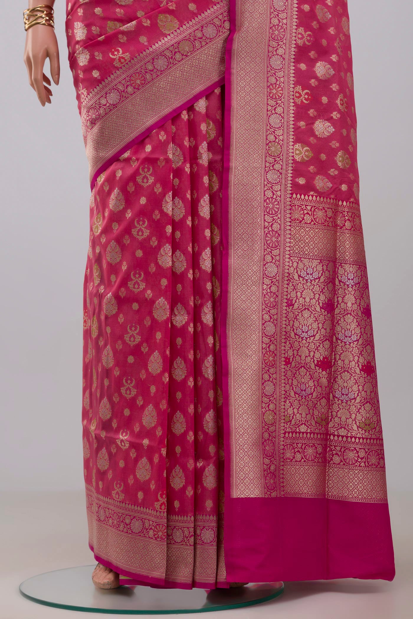 Pleats and pallu of Pink Banarasi Saree with Fancy on the body and Fancy Border. 