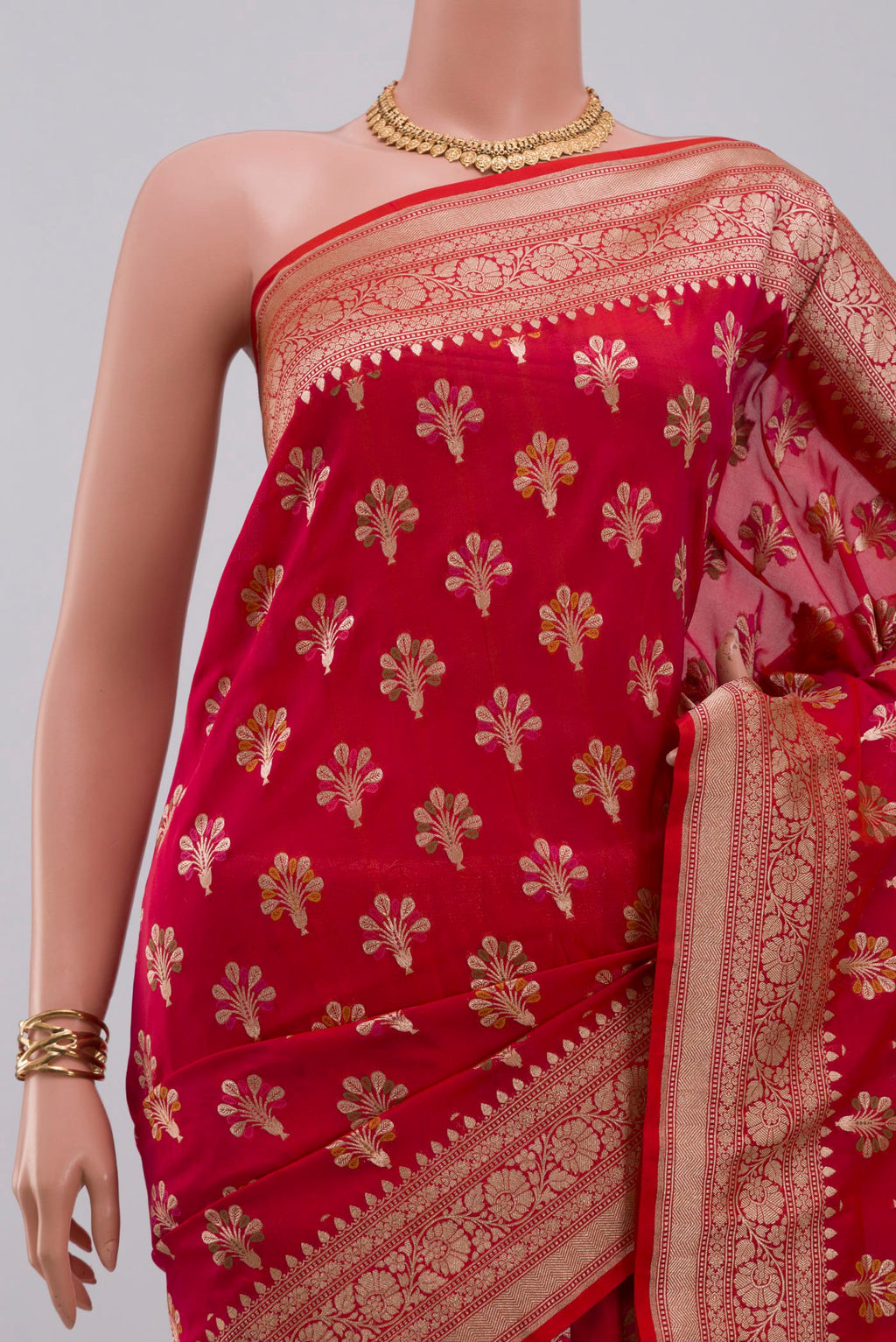 Border image of Pink Banarasi Saree with Zari Butta on the body and Fancy Border. 