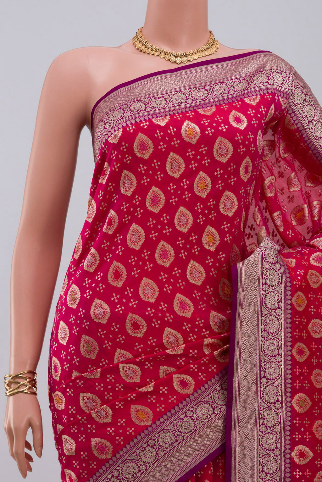Border image of Pink Banarasi Saree with Fancy on the body and Fancy Border. 