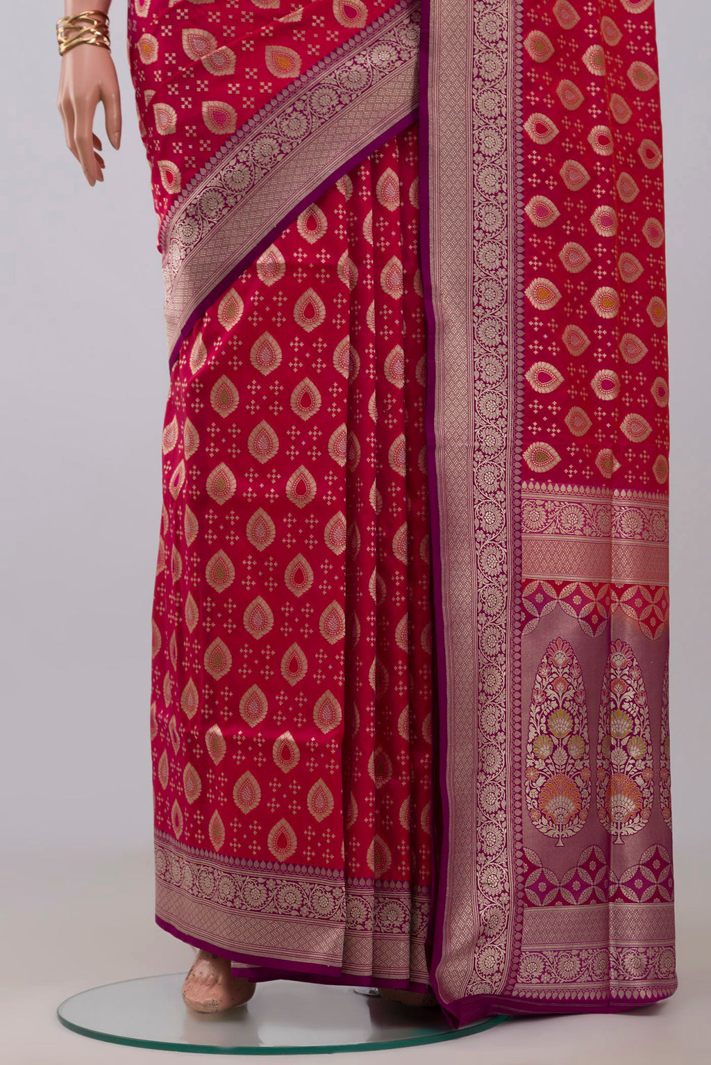 Pleats and pallu of Pink Banarasi Saree with Fancy on the body and Fancy Border. 