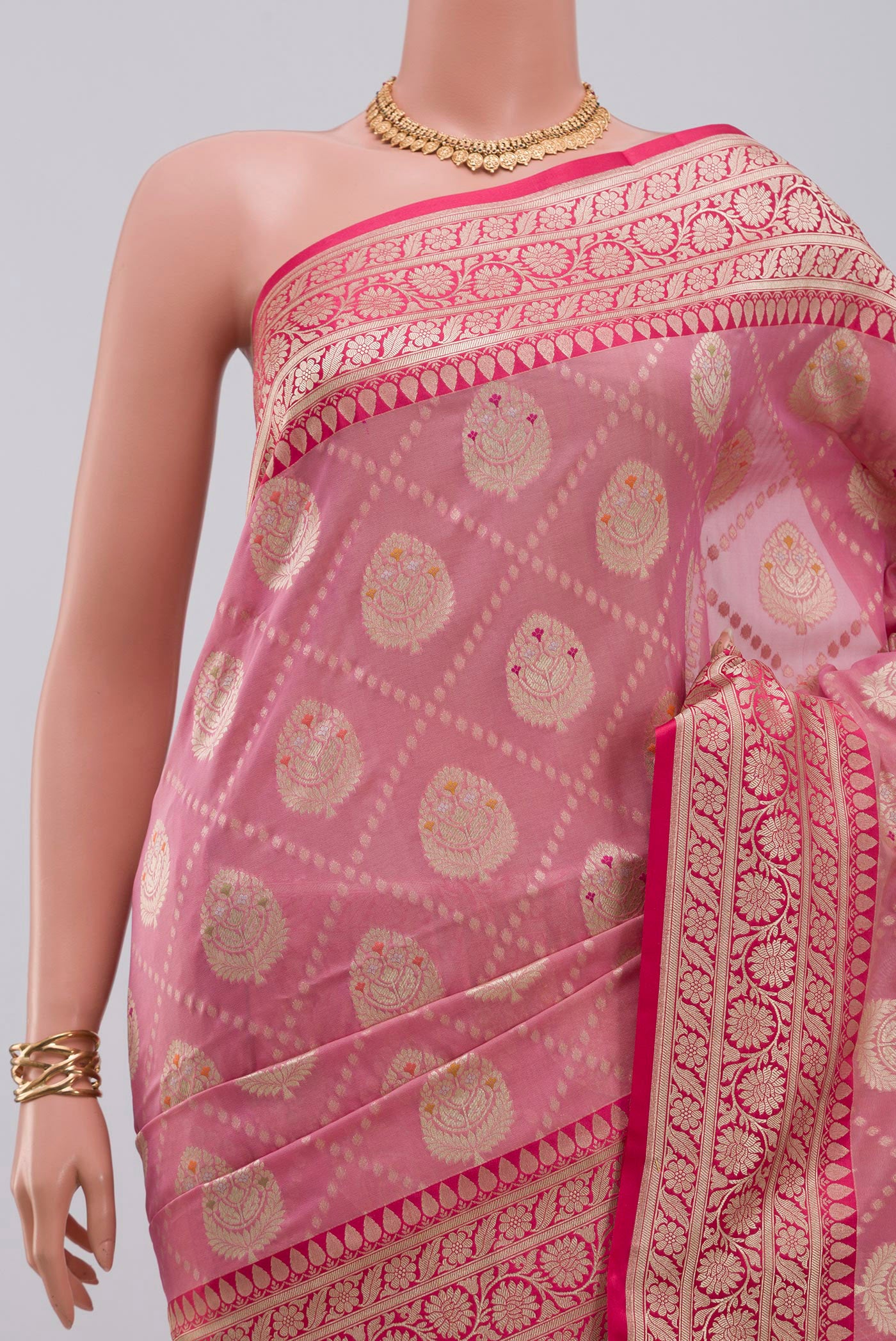 Border image of Peach Banarasi Saree with Fancy on the body and Fancy Border. 