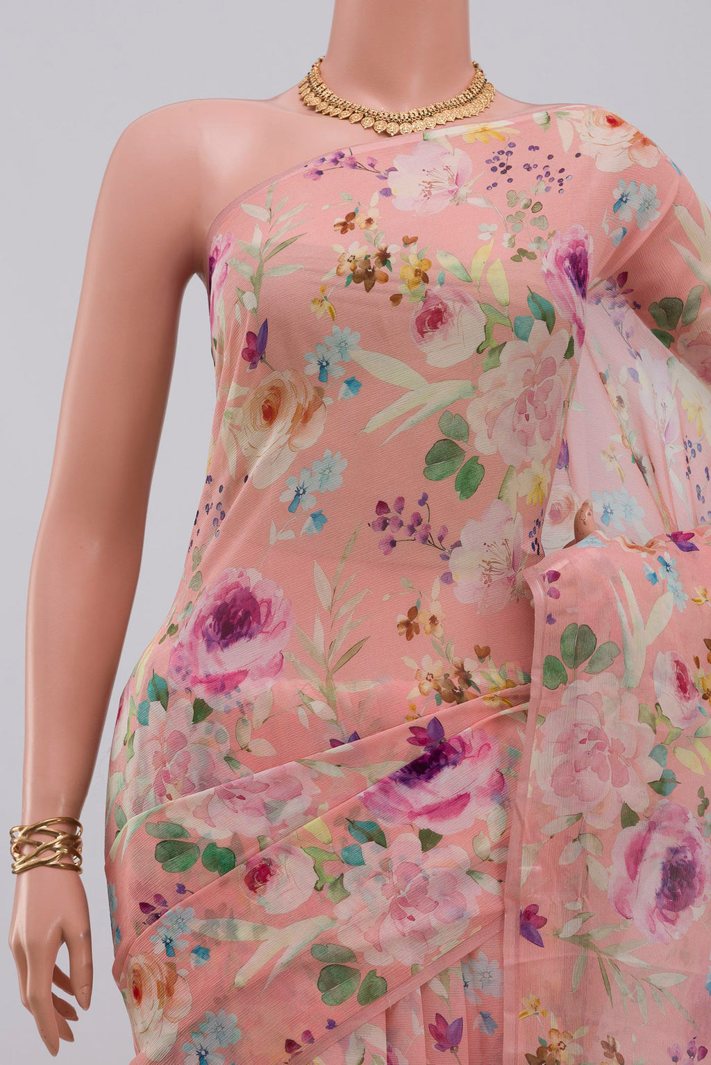 Border image of Peach Chiffon Saree with Printed design on the body and Without Border. 