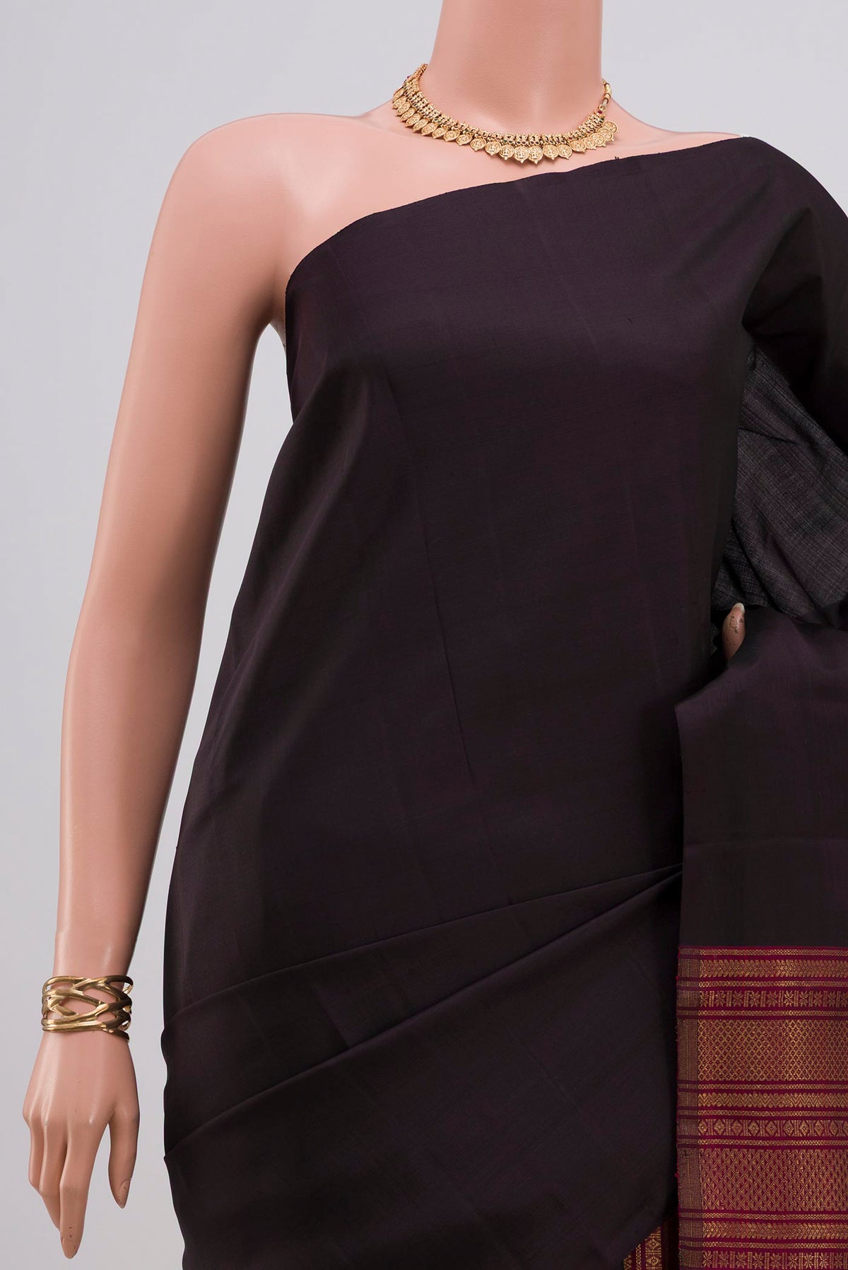 Border image of Pure Silk Pure Zari Multi Color Kanjivaram Saree with Fancy on the body and Without Border. 