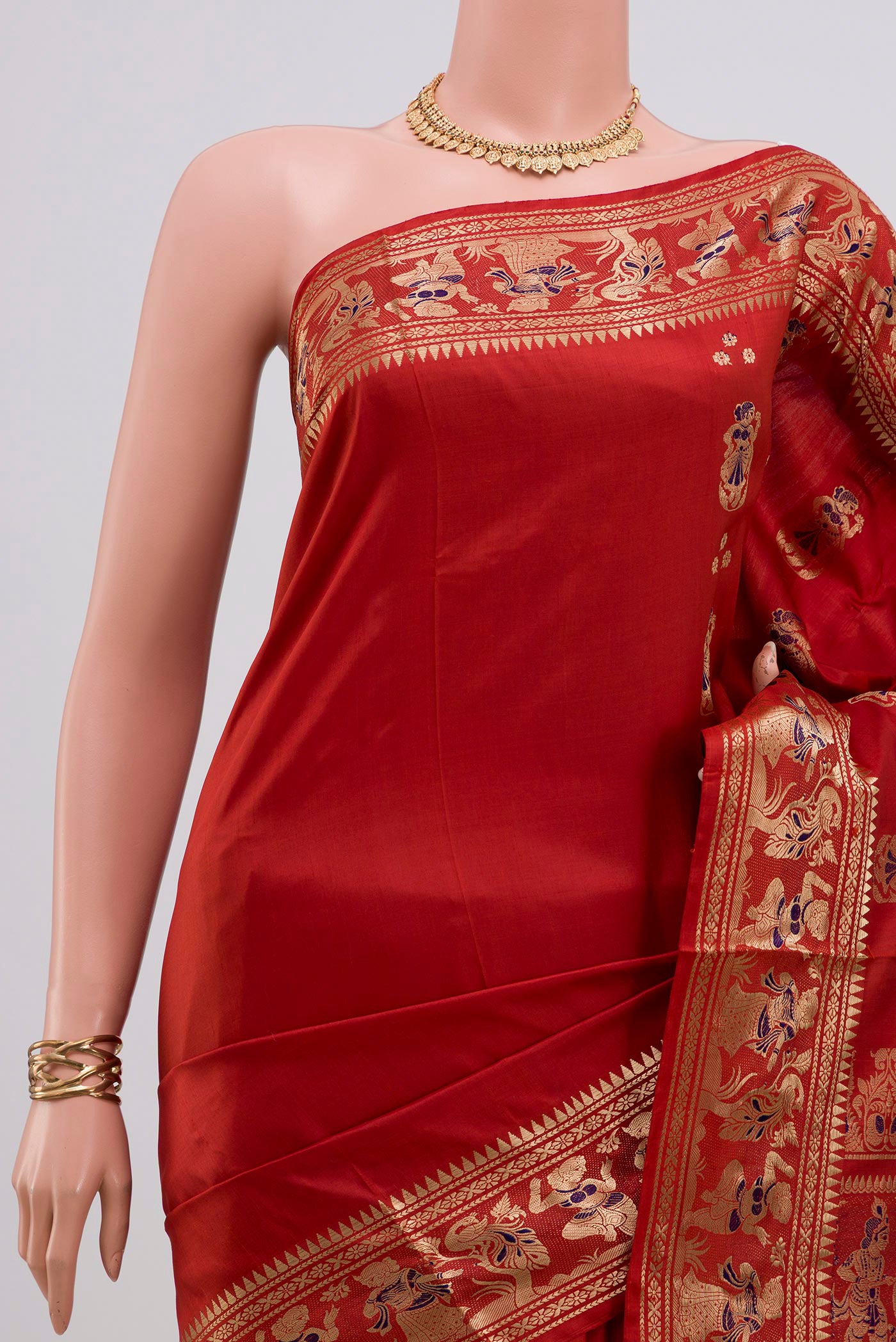Border image of Maroon Baluchari Silk Saree with Zari Butta on the body and Zari Border. 