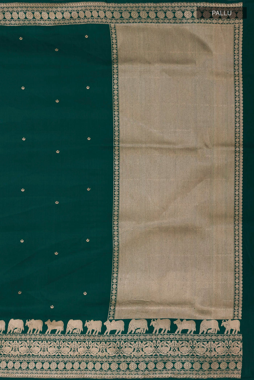 Close up image of the pallu of Green Banarasi Saree with Zari Butta on the body and Fancy Border. 