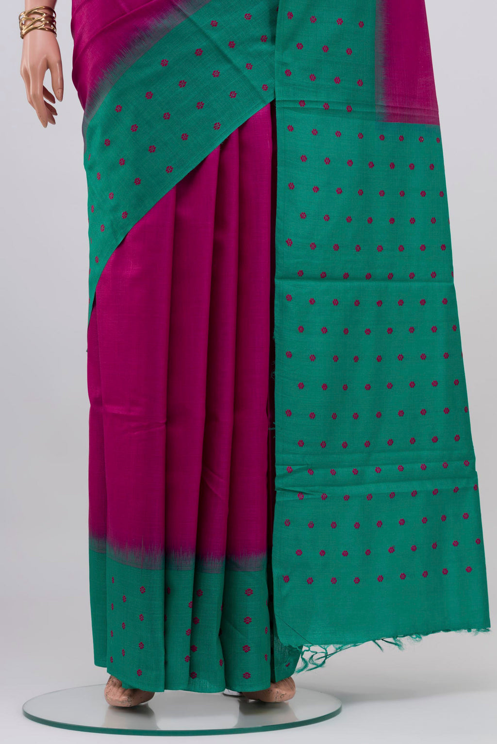 Pleats and pallu of Magenta Tussar Silk Saree with Plain Body and Fancy Border. 