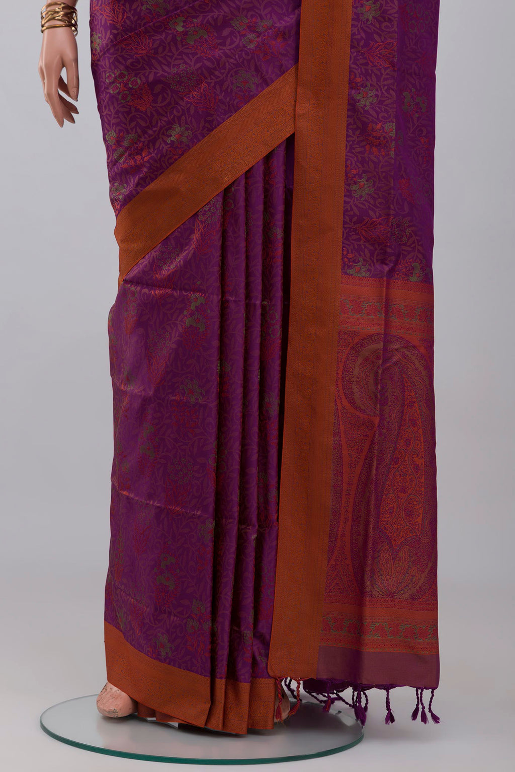 Pleats and pallu of Purple Soft Silk Saree with Jacquard design on the body and Thread Border. 