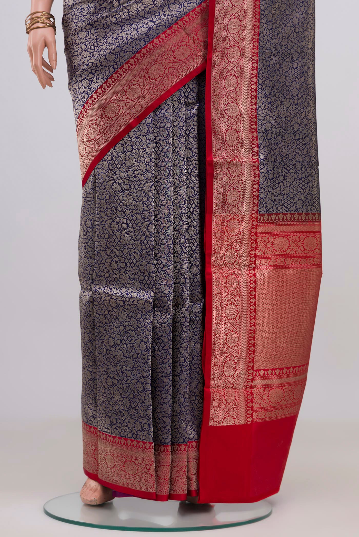 Pleats and pallu of Navy Blue Banarasi Katan Silk Saree with Zari Brocade on the body and Zari Border. 
