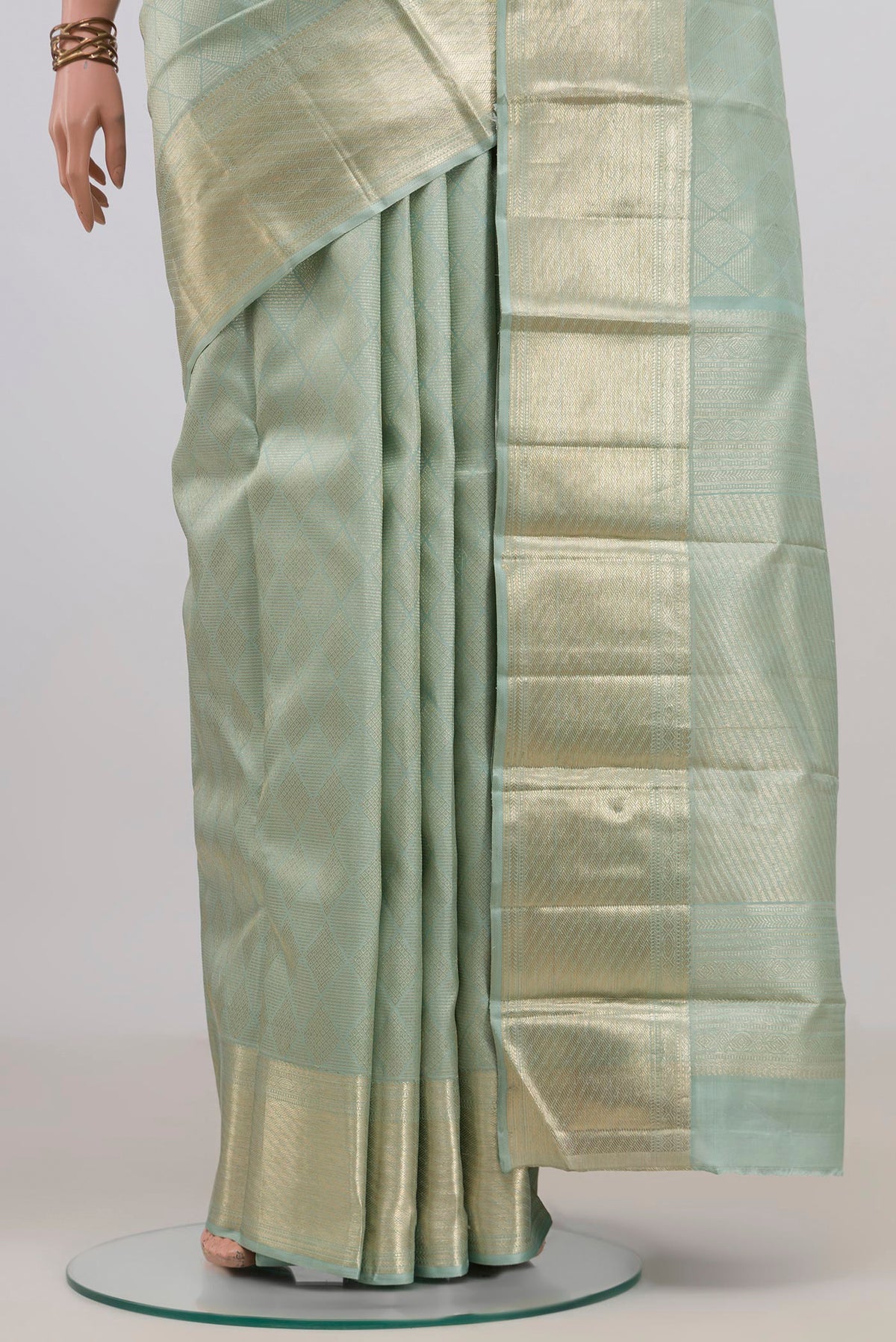 Pleats and pallu of Pure Silk Light Blue Kanchipuram Saree with Zari Brocade on the body and Zari Border. 