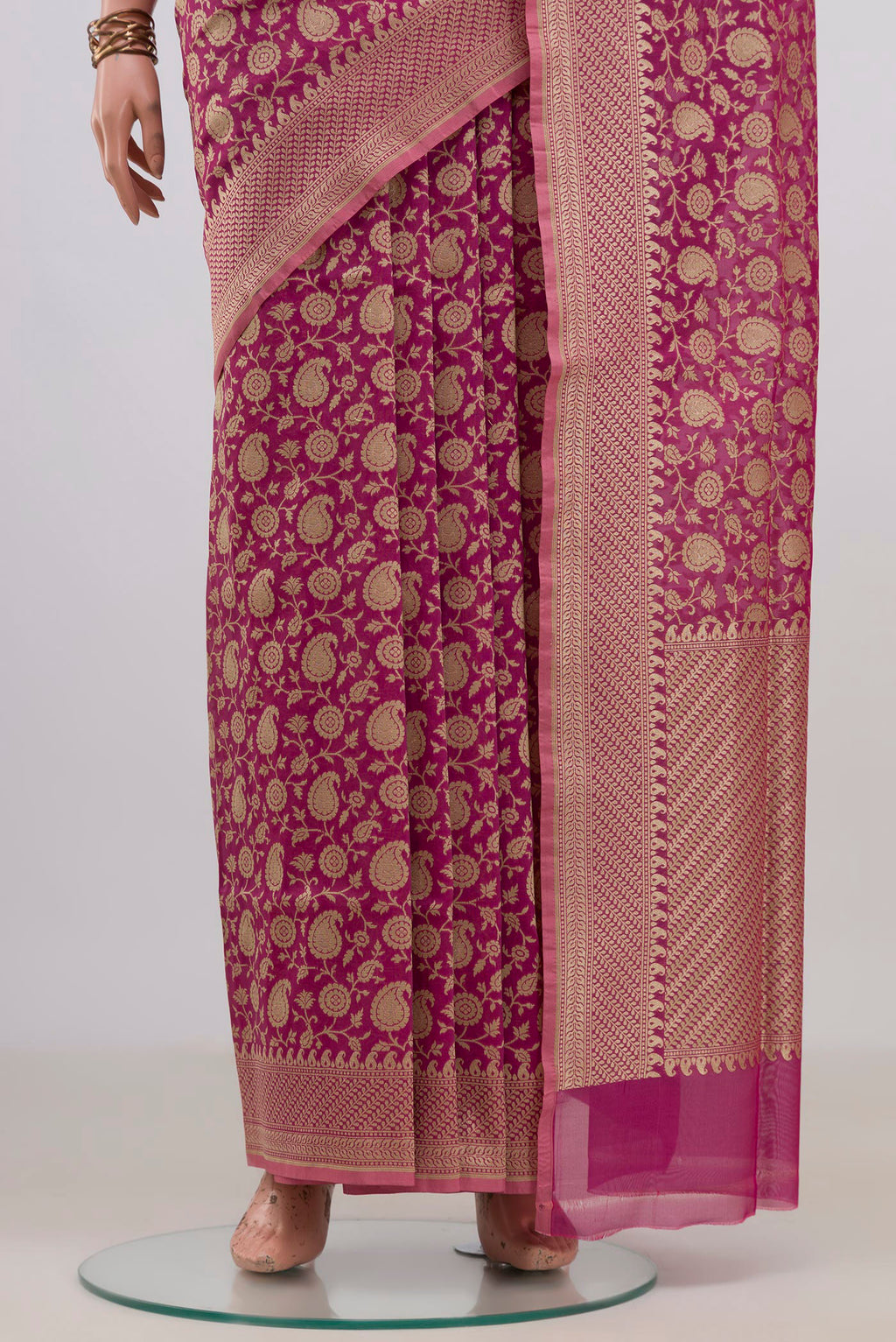 Pleats and pallu of Pure Silk Pink Banarasi Saree with Zari Brocade on the body and Fancy Border. 