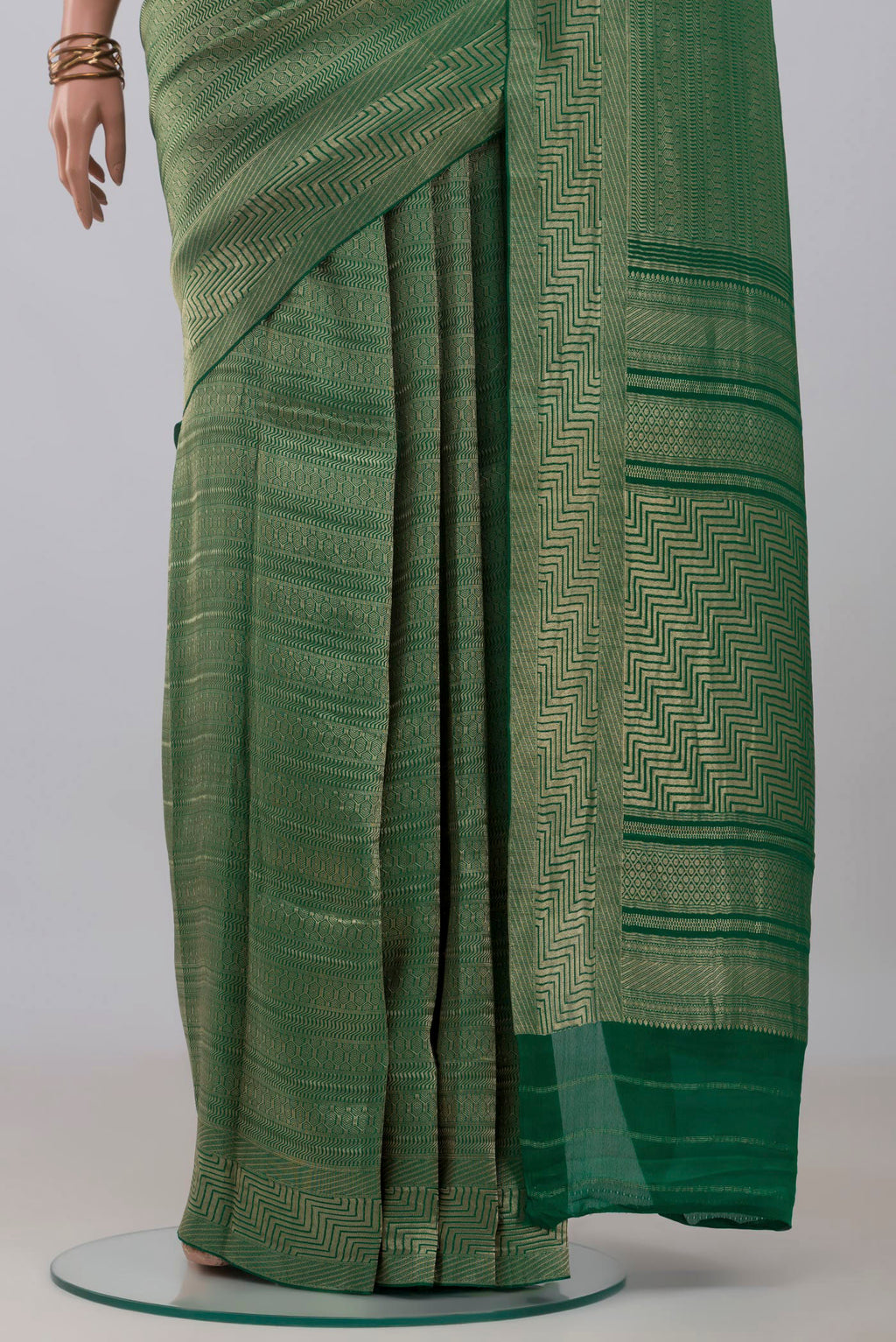 Pleats and pallu of Green Banarasi Silk Saree with Zari Brocade on the body and Zari Border. 