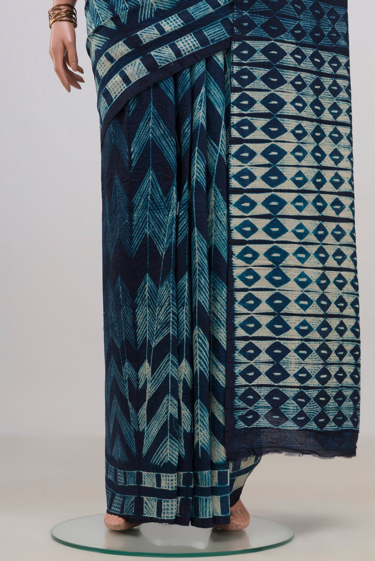Pleats and pallu of Pure Silk Blue Tussar Saree with Fancy on the body and Without Border. 