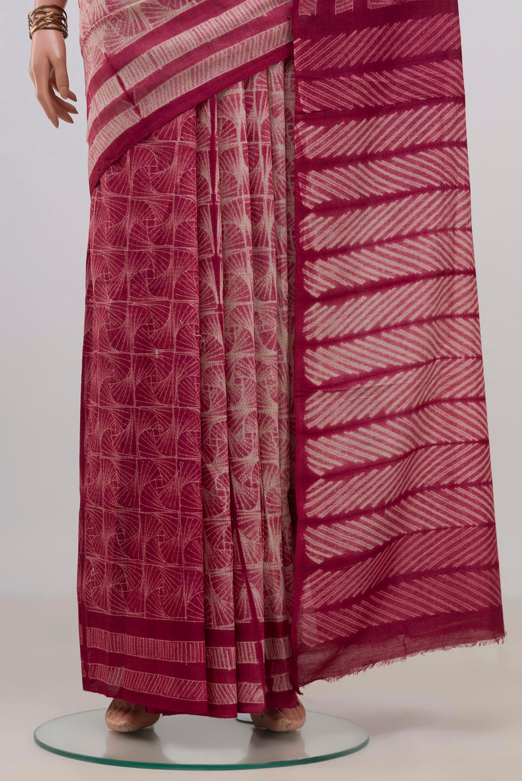 Pleats and pallu of Pure Silk Maroon Tussar Saree with Fancy on the body and Without Border. 