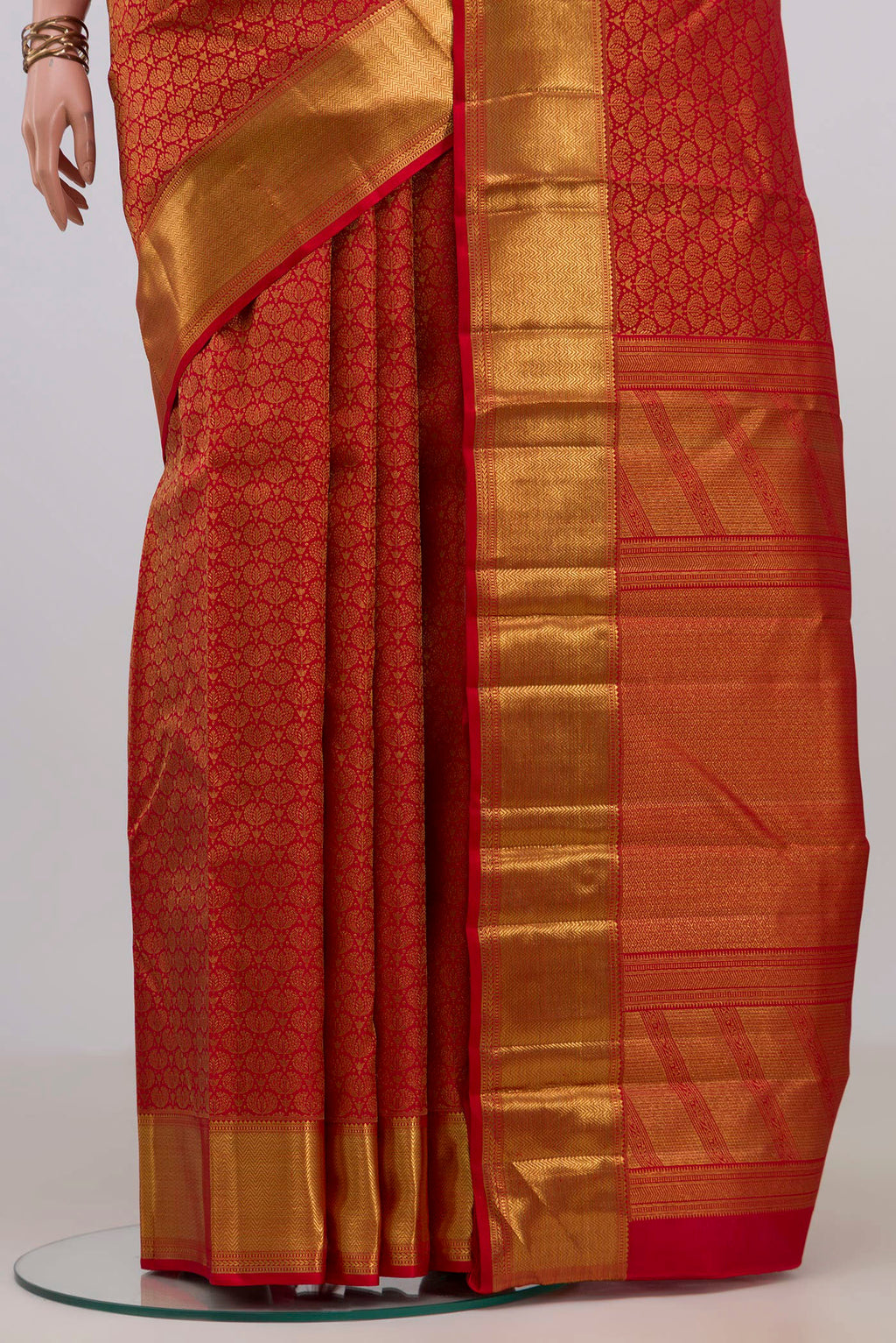 Pleats and pallu of Pure Silk Red Kanchipuram Saree with Zari Brocade on the body and Zari Border. 