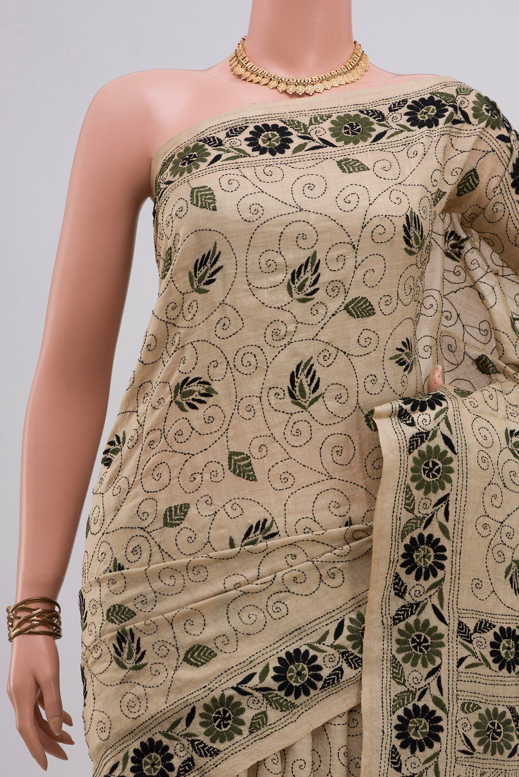 Border image of Pure Silk Cream Tussar Saree with Kantha Work on the body and Thread Border. 