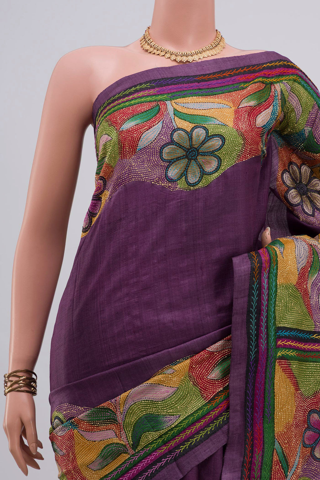 Border image of Pure Silk Purple Tussar Saree with Kantha Work on the body and Thread Border. 