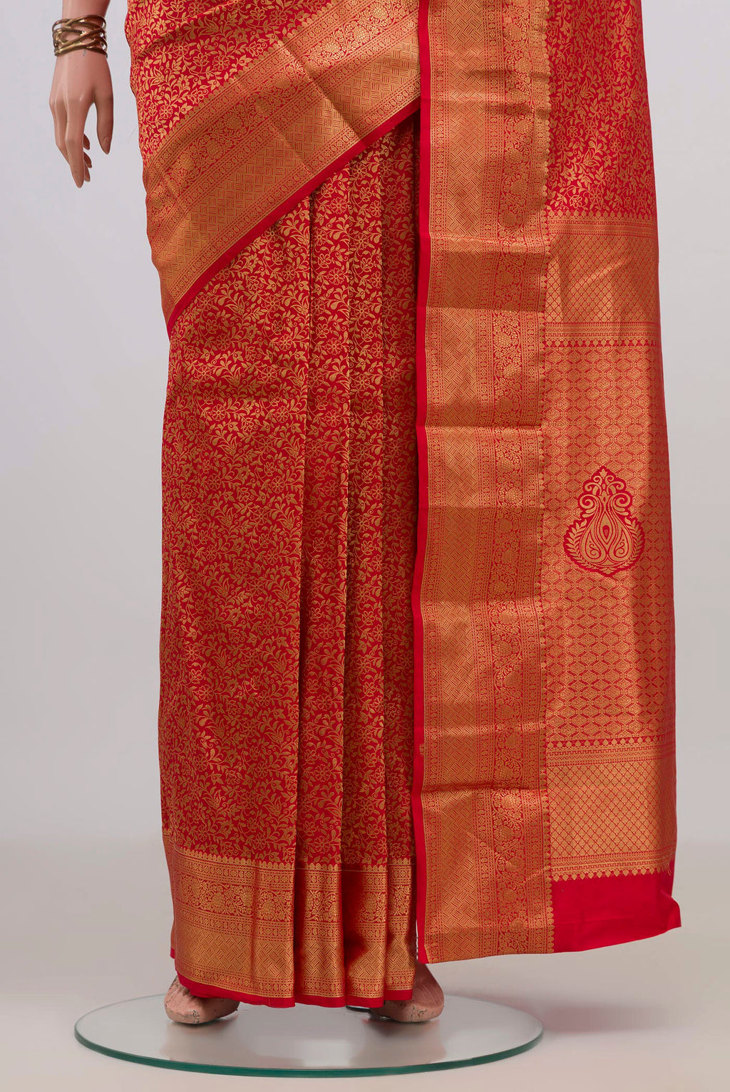Pleats and pallu of Pure Silk Red Kanjivaram Saree with Zari Brocade on the body and Zari Border. 