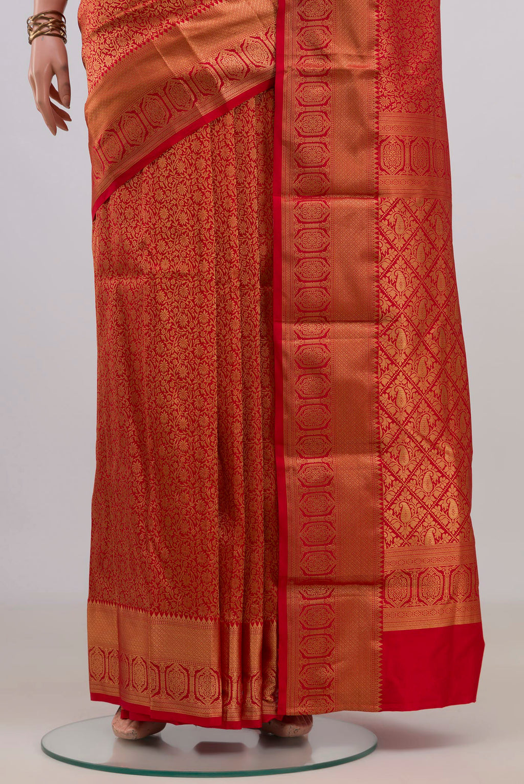 Pleats and pallu of Pure Silk Red Kanjivaram Saree with Zari Brocade on the body and Zari Border. 