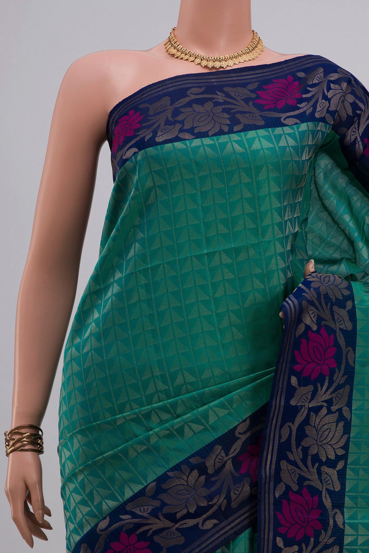 Border image of Pure Silk Green Soft Saree with Fancy on the body and Fancy Border. 