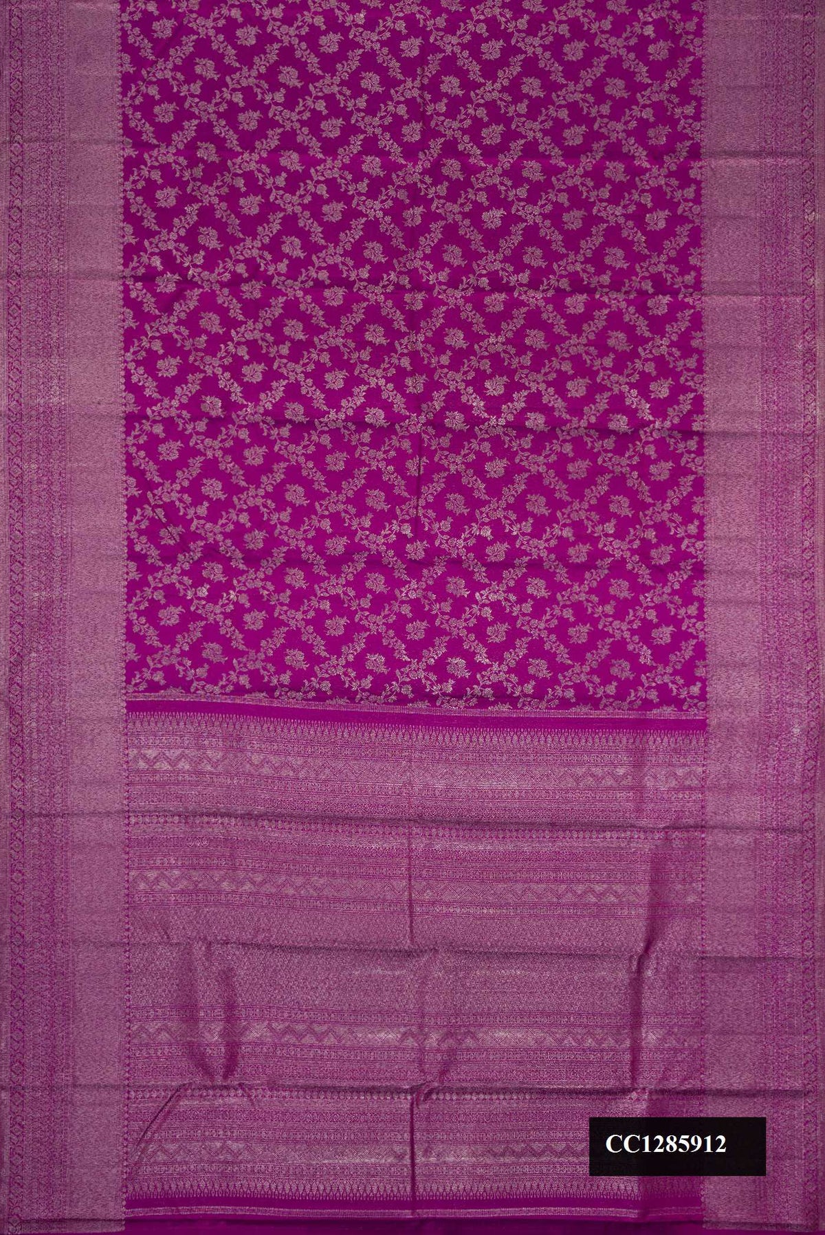 Purple Dual Tone Kanchipuram Silk Saree with Zari Brocade on the body and Zari Border.  displayed on a mannequin