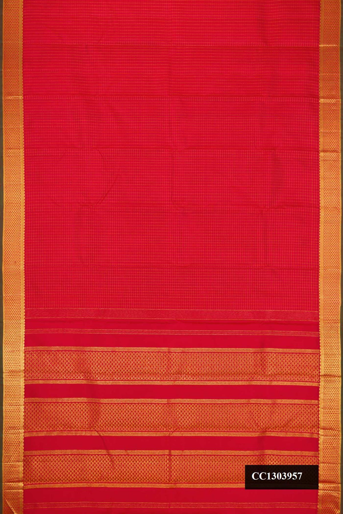Dark Pink Dual Tone Kanchipuram Silk Saree with Checked design on the body and Zari Border.  displayed on a mannequin