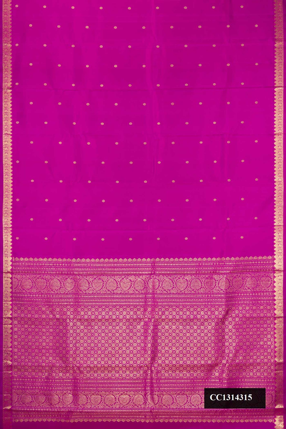 Magenta Dual Tone Kanchipuram Silk Saree with Zari Butta on the body and Zari Border.  displayed on a mannequin